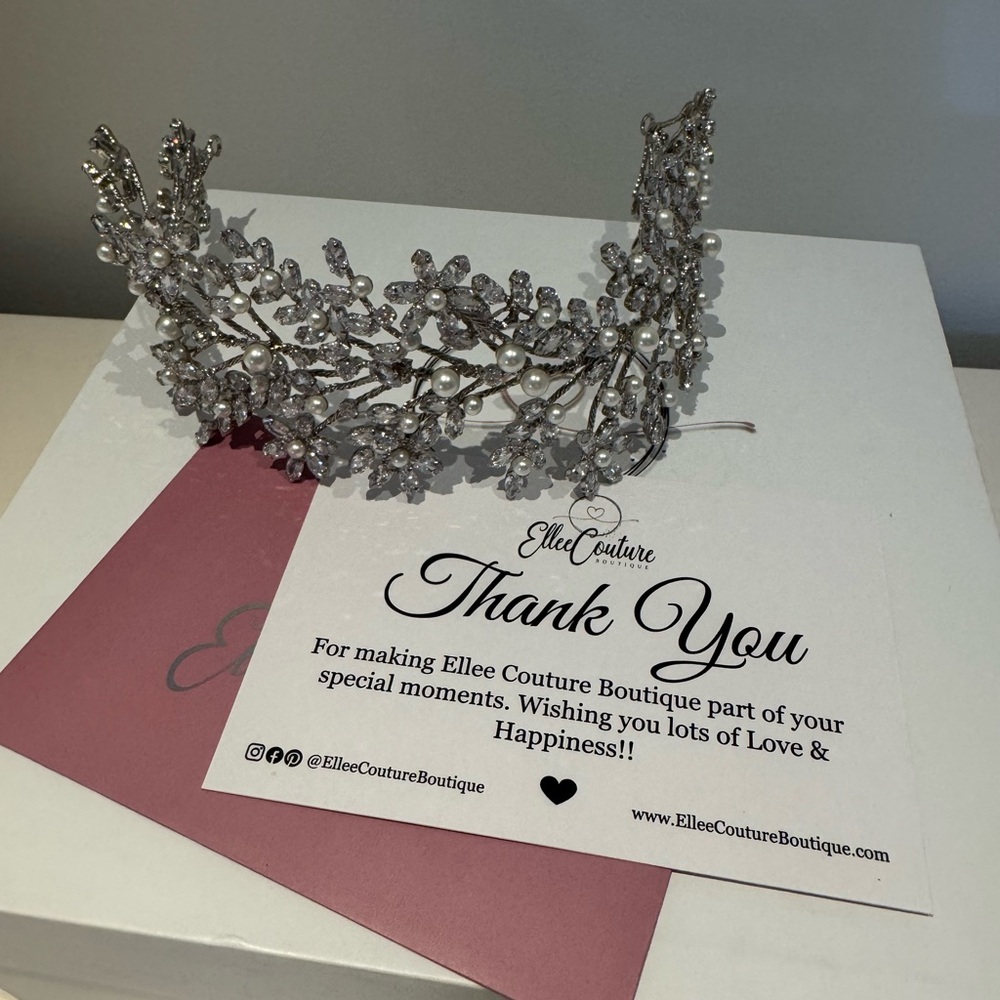 Ellee Couture ELIANNA-PEARLS and
Swarovski Bridal Head piece